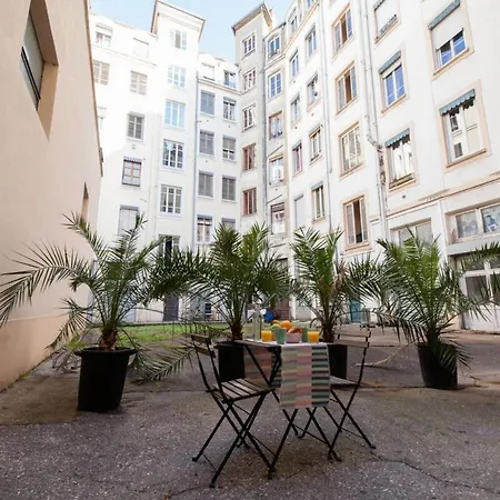 Quiet Duplex Near Brotteaux Part-dieu And Parc Tete D'or Lyon